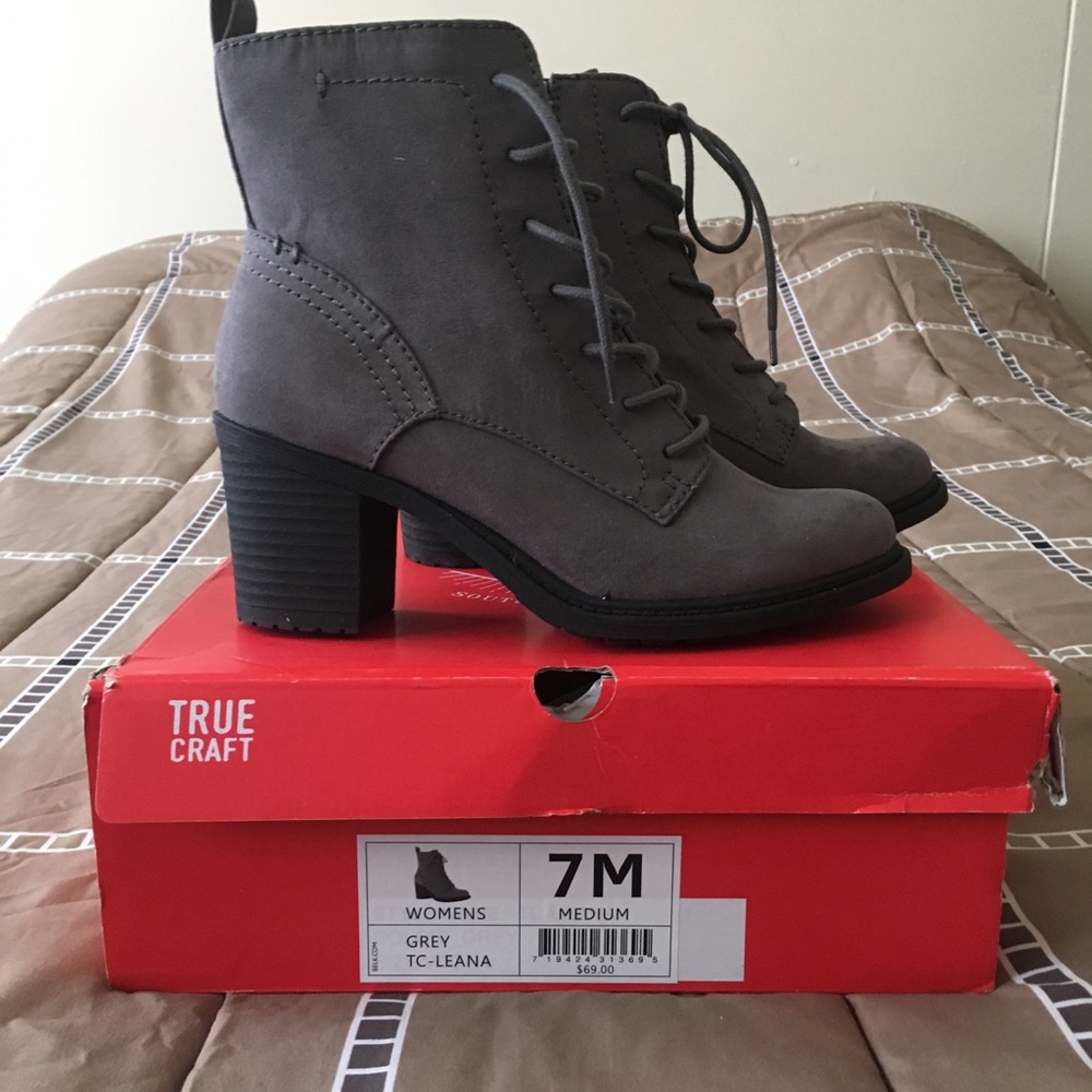 TRUE CRAFT Leana Lace-Up Bootie